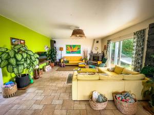Część wypoczynkowa w obiekcie Indigo Star House