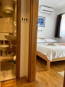 Voodi või voodid majutusasutuse Guesthouse Fjaka toas