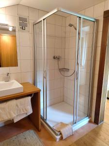 Koupelna v ubytování Pension Zita + 12 fotografií