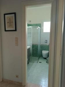 Ένα μπάνιο στο Lida's House