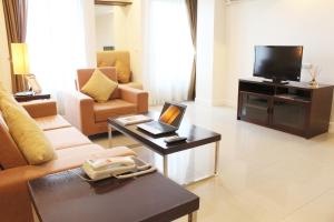 TV a/nebo společenská místnost v ubytování Romance Hotel Bangna