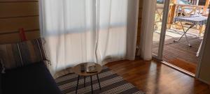 A seating area at Bungalow 5 pers