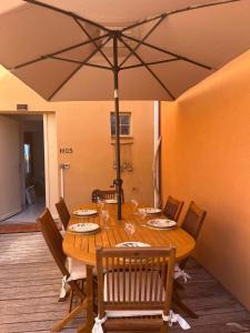 Posezení v ubytování Belle Villa à Leucate résidence naturiste 6pers 3 chambres