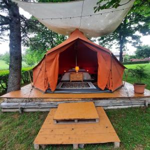 Fotografie z fotogalerie ubytování Glamping Marche Nascoste Tenda e intero alloggio v destinaci Penna San Giovanni