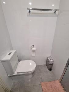 Ένα μπάνιο στο Cozy and Comfy Homestay Rooms +17 φωτογραφίες