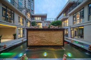 Fotografie z fotogalerie ubytování 贵宾舍辉煌别墅酒店 v destinaci Dongshan