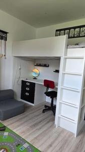 Gallery image of La petite maison dans la prairie in Bierville