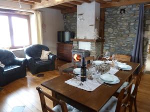 Posezení v ubytování gîte Le cheval ardennais + 33 fotografií