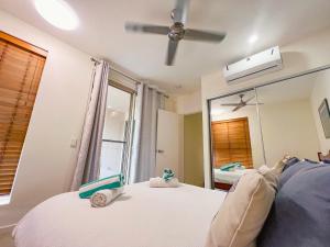 Postel nebo postele na pokoji v ubytování BHA 4- Beachfront Bliss - 2 bed