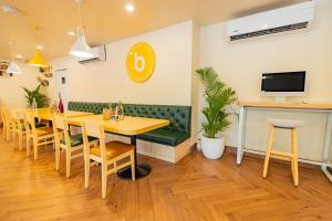 TV a/nebo společenská místnost v ubytování Bloom Hotel - Richmond Road + 6 fotografií