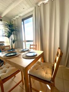 Billede fra billedgalleriet på נוף הצפון - דירה מהממת עם נוף עוצר נשימה i Nof Kinneret