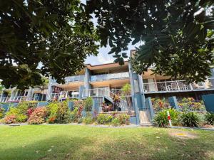 Zahrada ubytování BHA 4- Beachfront Bliss - 1 bed