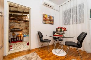 Posezení v ubytování Apartmani Kadena