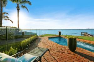 Bazén v ubytování Serene 5 BDRM Villa with Pool nebo v jeho okolí