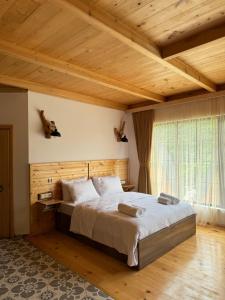 Katil atau katil-katil dalam bilik di Machakhela Inn - Resort and Winery