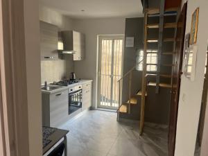 Η κουζίνα ή μικρή κουζίνα στο Stone House 2