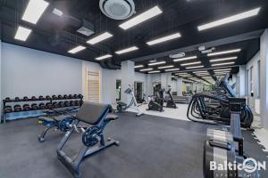 Posilňovňa alebo fitness centrum v ubytovaní Apartamenty BalticON Kasprowicza parking inclusive