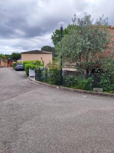 Fotografia z galérie ubytovania Villa plein soleil v destinácii Valbonne + 10 fotografií