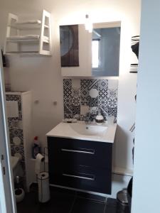 Φωτογραφία από το άλμπουμ του Grand studio au milieu des vignes σε Moussan