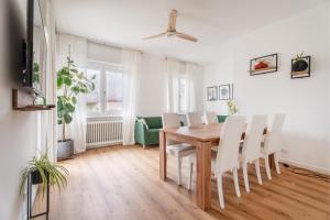 Μια τηλεόραση ή/και κέντρο ψυχαγωγίας στο Nina's Home