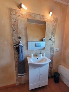 Photo de la galerie de l'établissement Ferienwohnung im Haus Waldblick, à Nonnweiler 5 autres photos