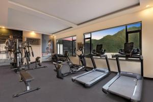 Fitness centrum a/nebo fitness zařízení v ubytování Lemon Tree Hotel, Rishikesh
