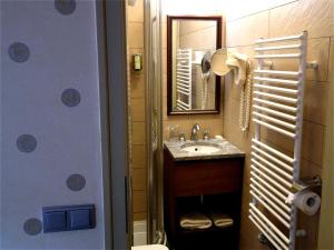 Bany a Hotel Mitra, Story Hotels