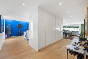תמונה מהגלריה של Exclusive spacious Apt. with garden in Zurich בציריך