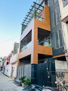 Imagem da galeria de Exquisite 3 BHK Furnished House near Har Ki Pauri: em Haridwār