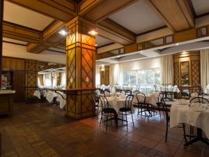 Restaurace v ubytování Albany Hotel