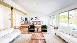 棕榈泉Serene home with pool with mountain views的相册照片