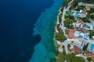 Ptičja perspektiva nastanitve Boutique Guesthouse Sveti Petar, on the beach, heated pool, restaurant & boat berth - ADULT ONLY