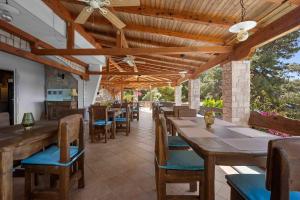 Ristorante o altro punto ristoro di Boutique Guesthouse Sveti Petar, on the beach, heated pool & boat berth - ADULT ONLY