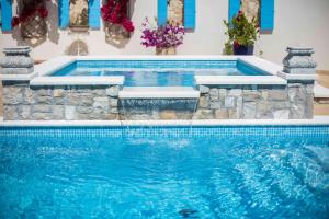 Piscina di Boutique Guesthouse Sveti Petar, on the beach, heated pool & boat berth - ADULT ONLY o nelle vicinanze