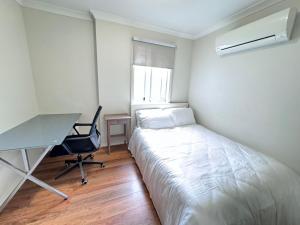 Postel nebo postele na pokoji v ubytování Best location university life