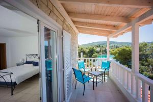 Balcone o terrazza di Boutique Guesthouse Sveti Petar, on the beach, heated pool & boat berth - ADULT ONLY