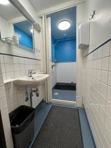 Ett badrum på HMI Smart Group 208