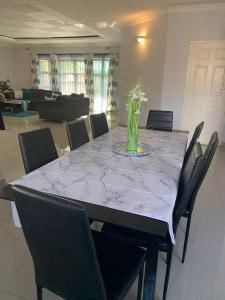 Φωτογραφία από το άλμπουμ του Genesis Guesthouse σε Victoria Falls