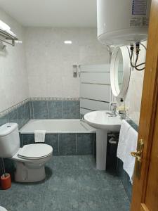 ルーゴにあるAPARTAMENTO EDITAのギャラリーの写真