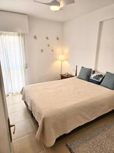 Ένα ή περισσότερα κρεβάτια σε δωμάτιο στο Fuengirola first line sea view