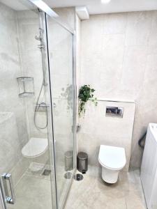 Ένα μπάνιο στο Fuengirola first line sea view +9 φωτογραφίες