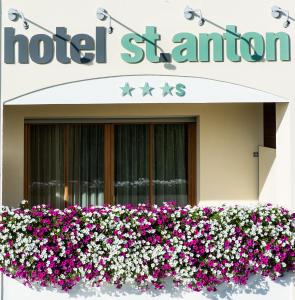Certifikát, hodnocení, plakát nebo jiný dokument vystavený v ubytování Hotel St. Anton