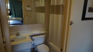 Koupelna v ubytování Flushing Motel