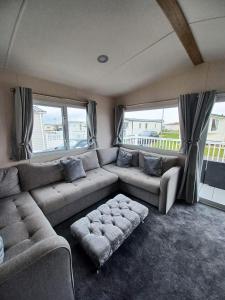 Ruang duduk di 63 The Pastures Tattershall lakes