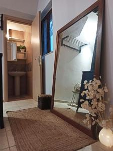 エロウンダにあるPlaka Elounda cozy apartmentのギャラリーの写真
