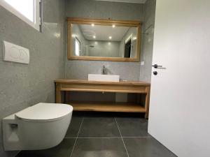 Koupelna v ubytování Hotel Jali