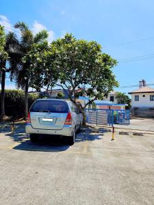 Φωτογραφία από το άλμπουμ του Bubu and son suites staycation beside enchanted kingdom σε Santa Rosa +8 φωτογραφίες