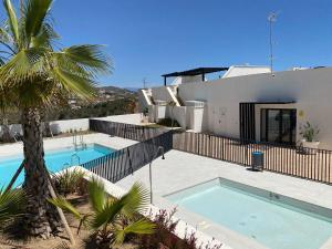 Πισίνα στο ή κοντά στο Seaviews Penthouse - Rooftop Terrace - Close to beach - Pool - King Bed - Rincon