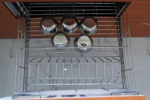 Dapur atau dapur kecil di Newly done 1 BHK in Main Kharadi - Anandkunj
