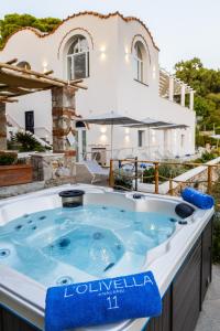 Ảnh trong thư viện ảnh của AMORE RENTALS - Villa Olivella ở Anacapri